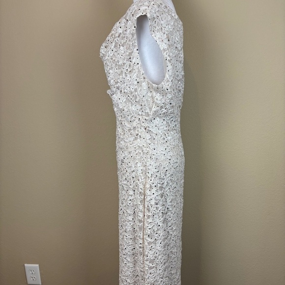 Dress Barn Est 1962 Cream Mesh/Lace Floral Sleeveless Pull On Stretch Midi Dress - Picture 8 of 15